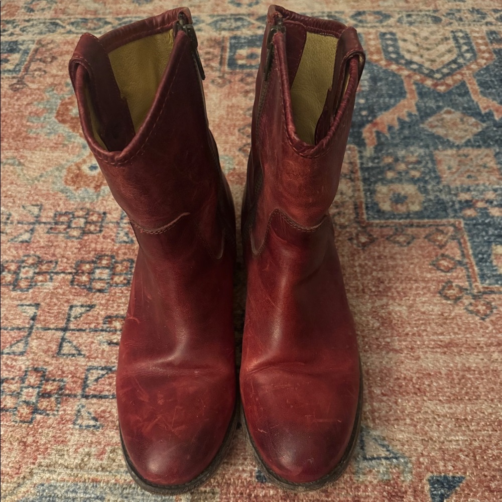 Frye Melissa Button Short Boots 9B Burgundy Red Leather Western Ankle